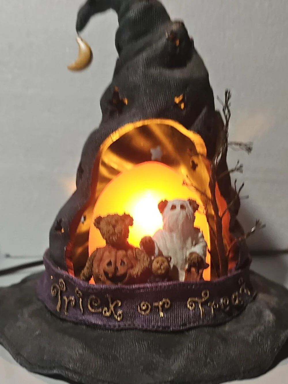 Boyds Bears Esbearedla's Hat Figurine Night Light